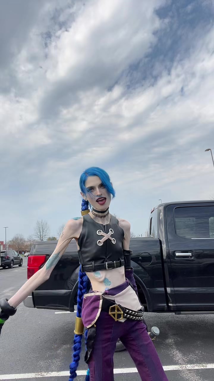@Quirky_cosplays