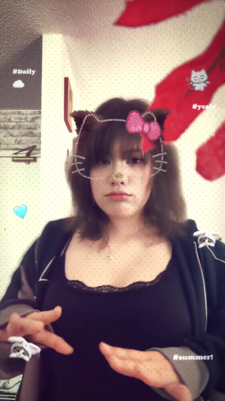 @🀥