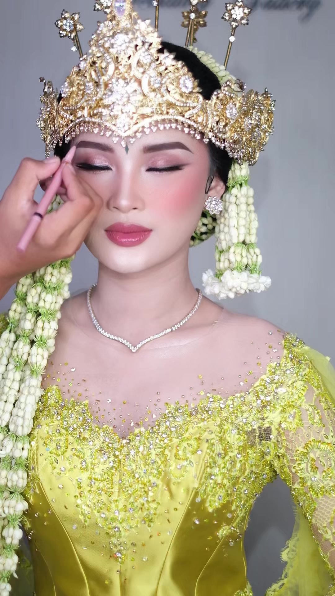 @BabangDyoMakeup&Hairdo