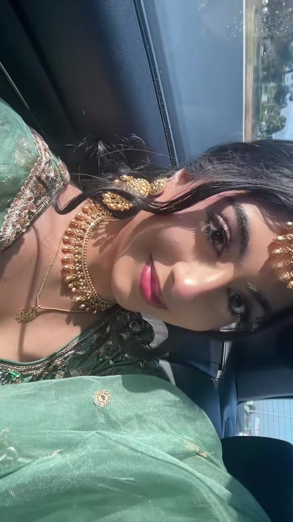@Priya ☬