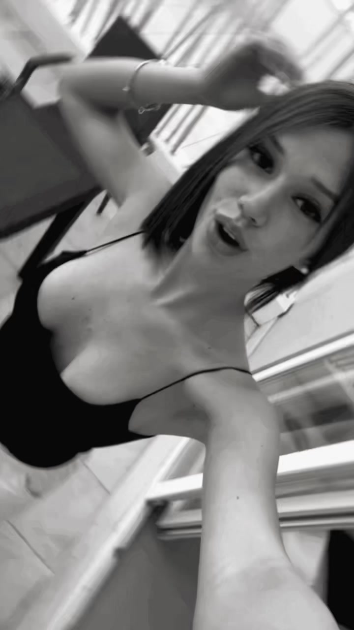 @𝑬𝒎𝒊𝒍𝒊𝒆𝒕𝒕𝒂💋