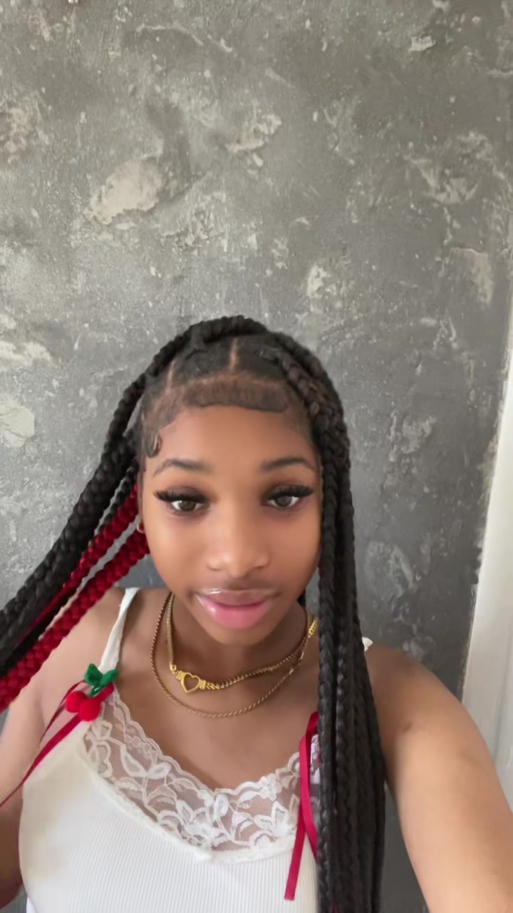 @haileycamliya._