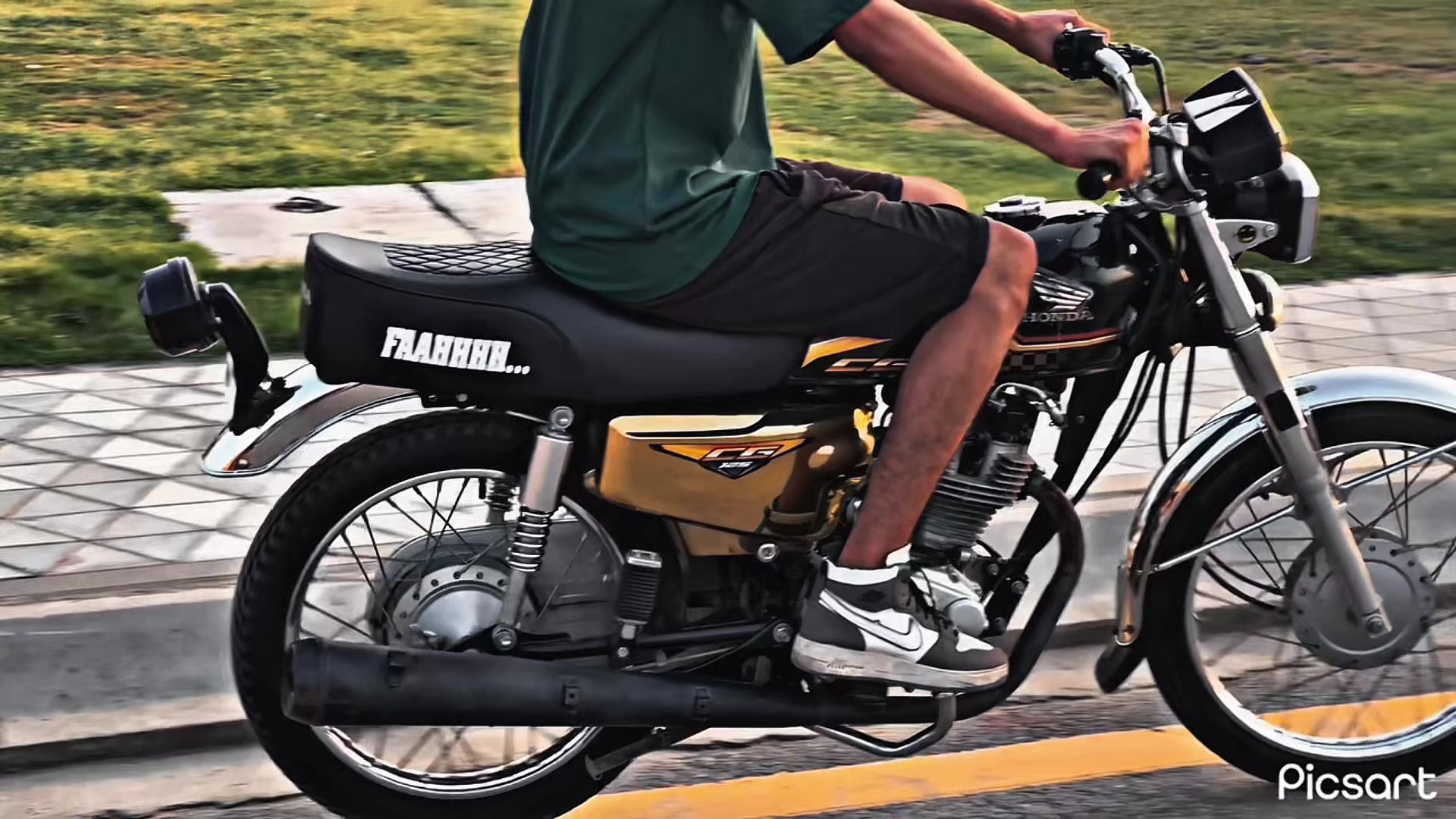 @𝐌𝐨𝐢𝐳_𝟏𝟐𝟓𝓏𝓇⚜️🚩