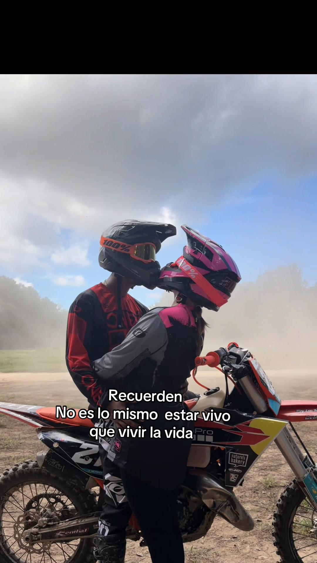@Lovita🦋