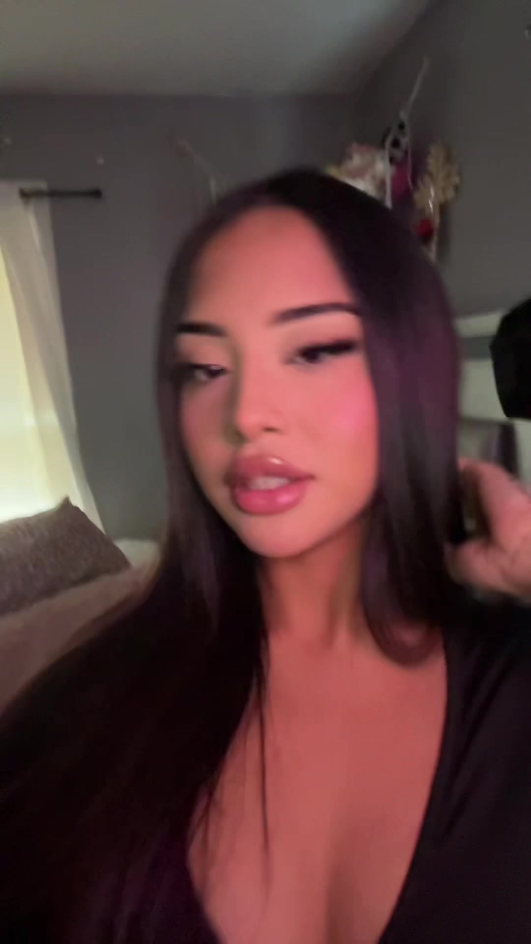 @𝑒𝓂𝒾𝓁𝓁𝓎 𝓃𝑜𝑒𝓂𝒾