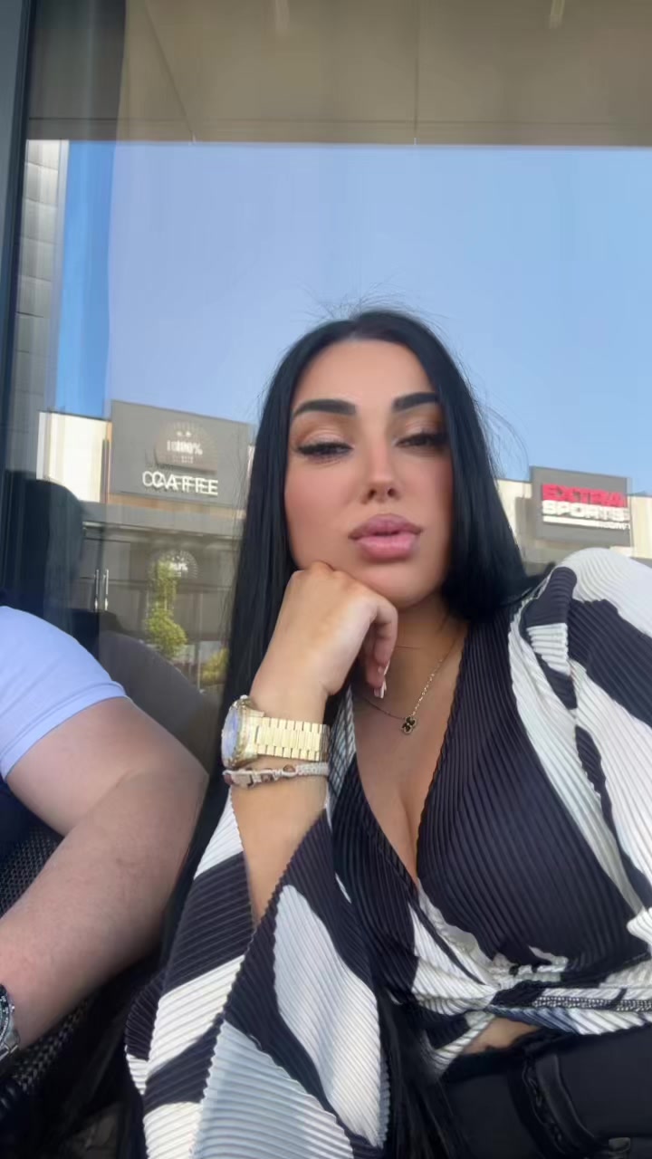 @L A R A