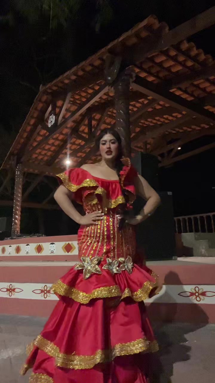 @𝒦𝓂