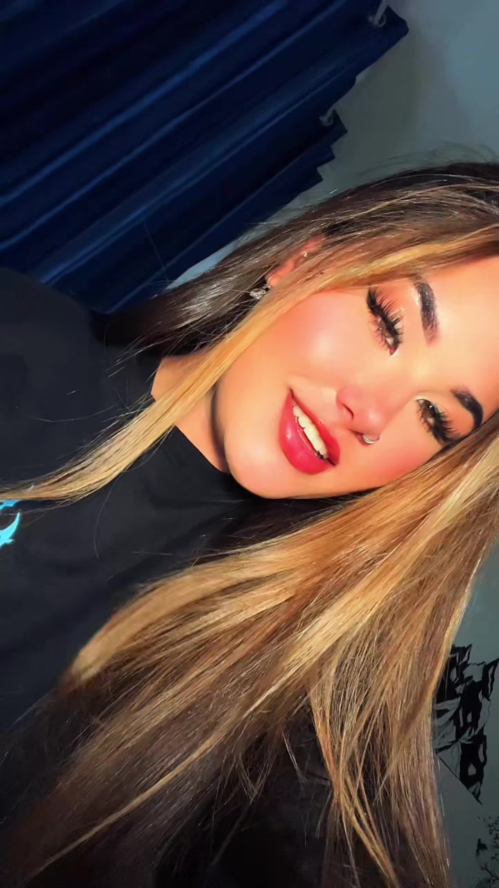 @Lorena flames🔥