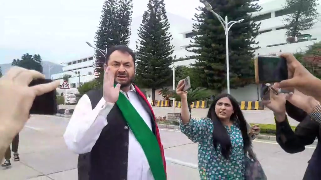 @Iqbal Afridi