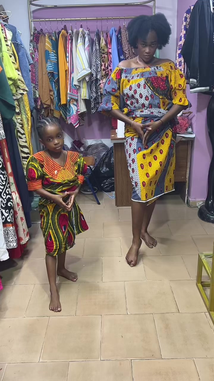 @La grande &la petite 🤷♂️
