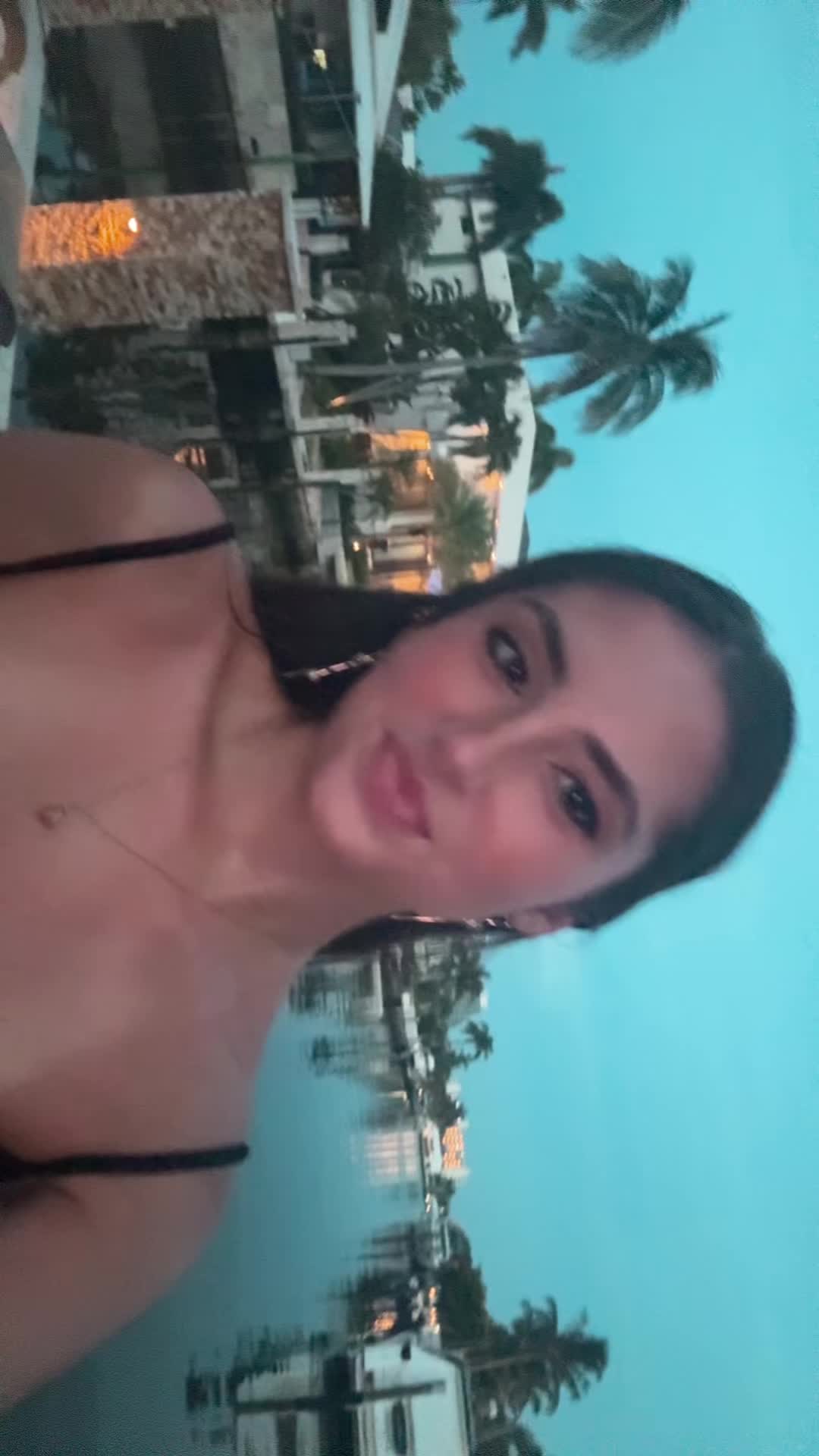 @KellyaHarris