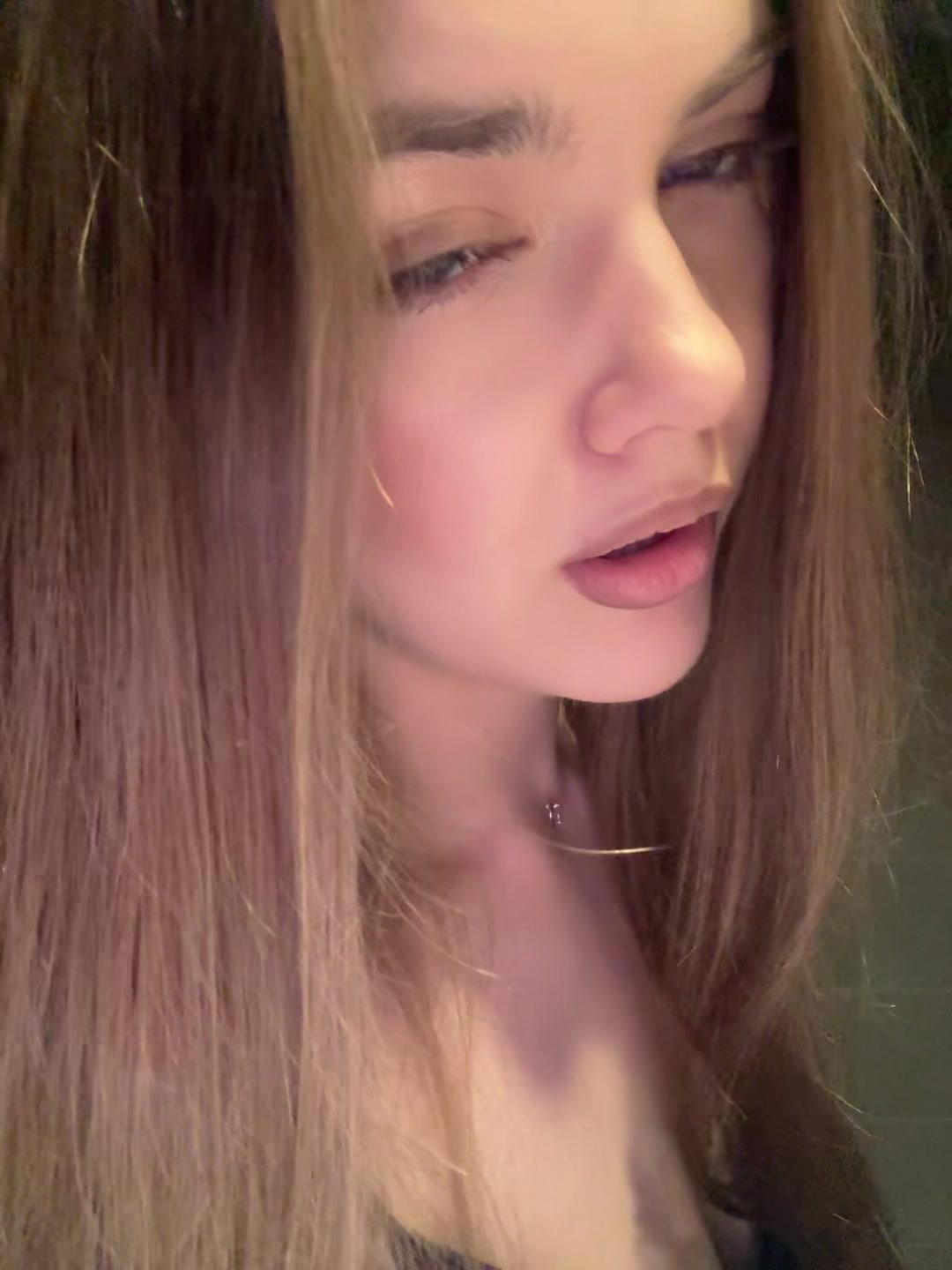 @___