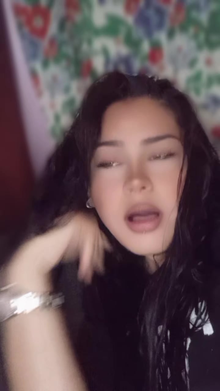 @Elenaa04