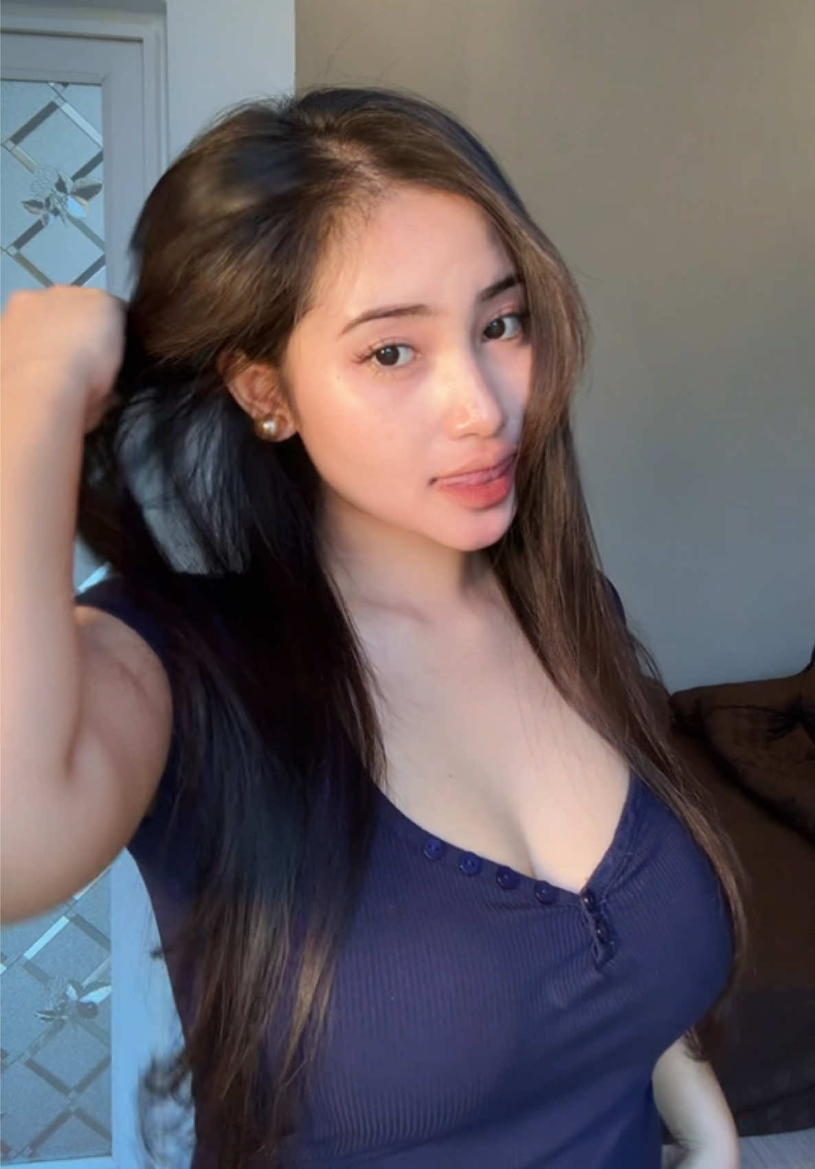 @Ly