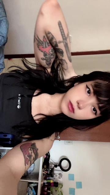 @Lo