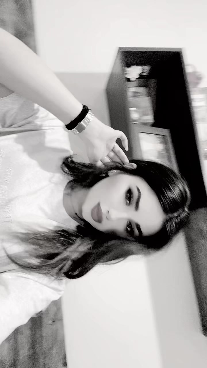 @_Sacha_