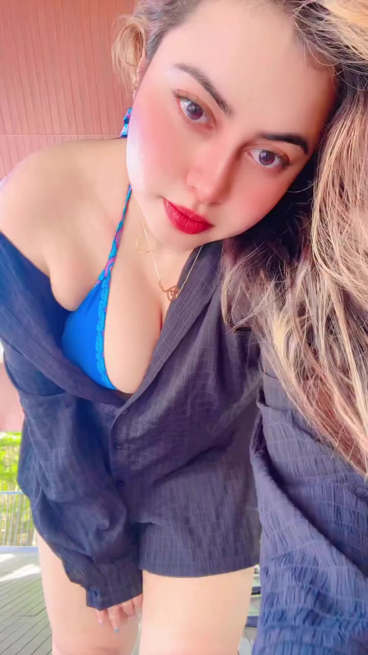 @𝚂𝙰𝚁𝙰𝙷 🌻