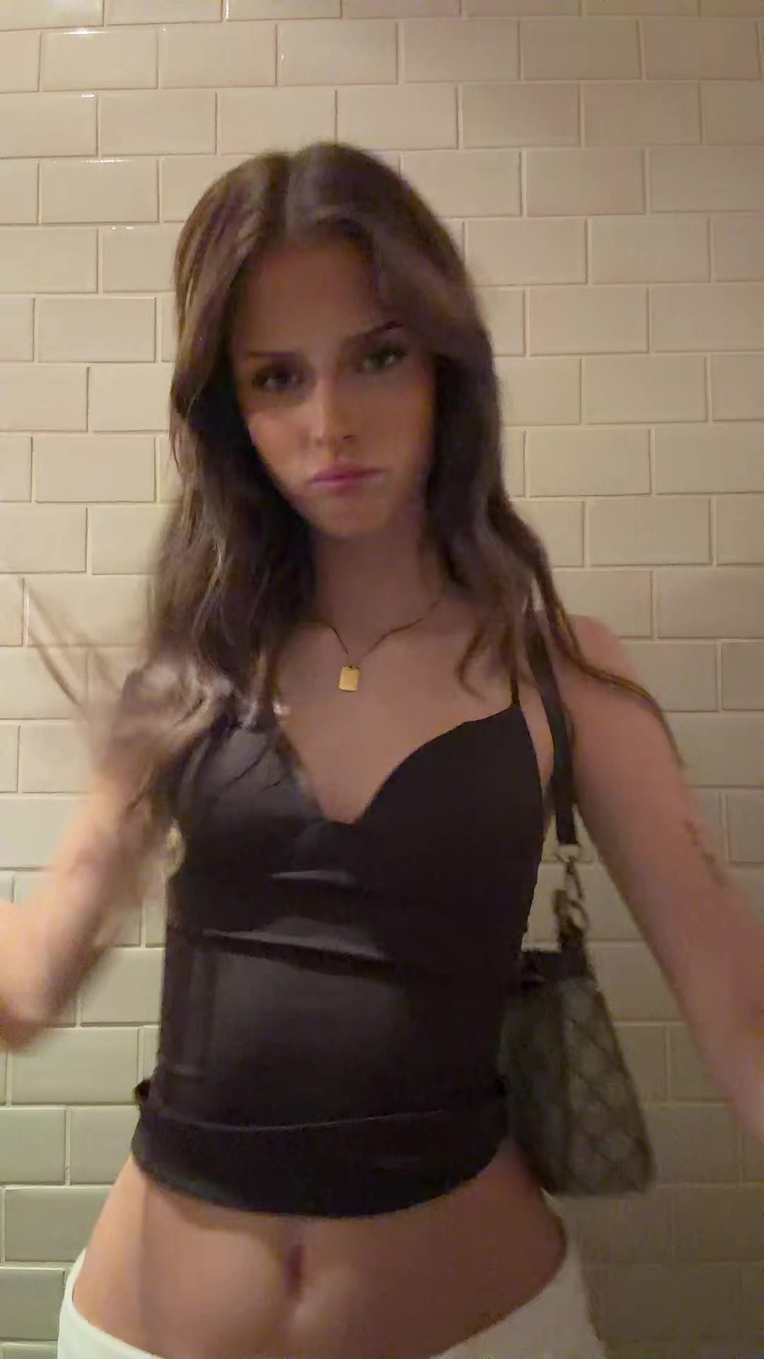 @anialivo