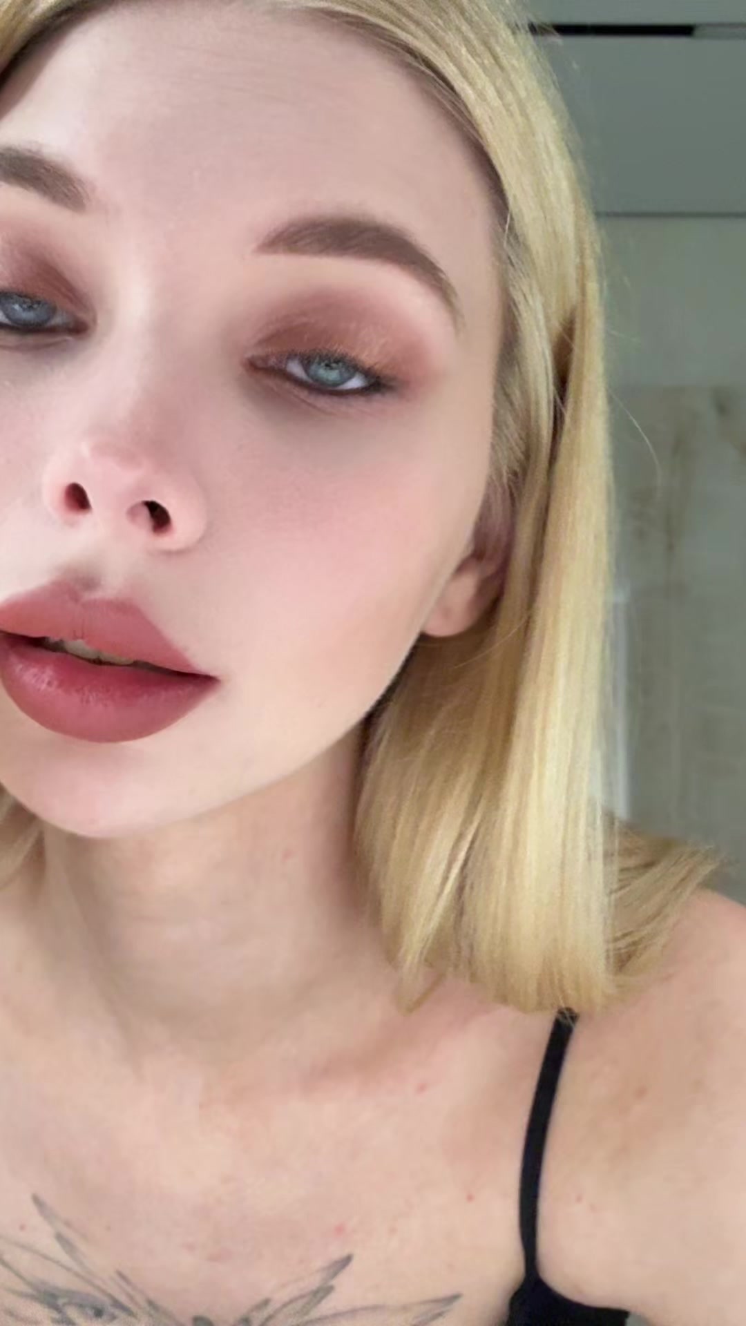 @Лера