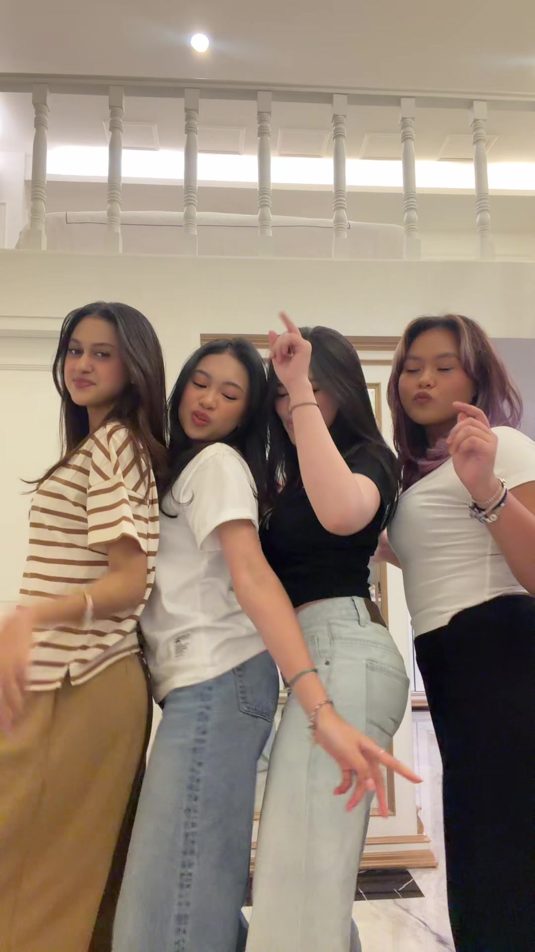 @Zara Leola