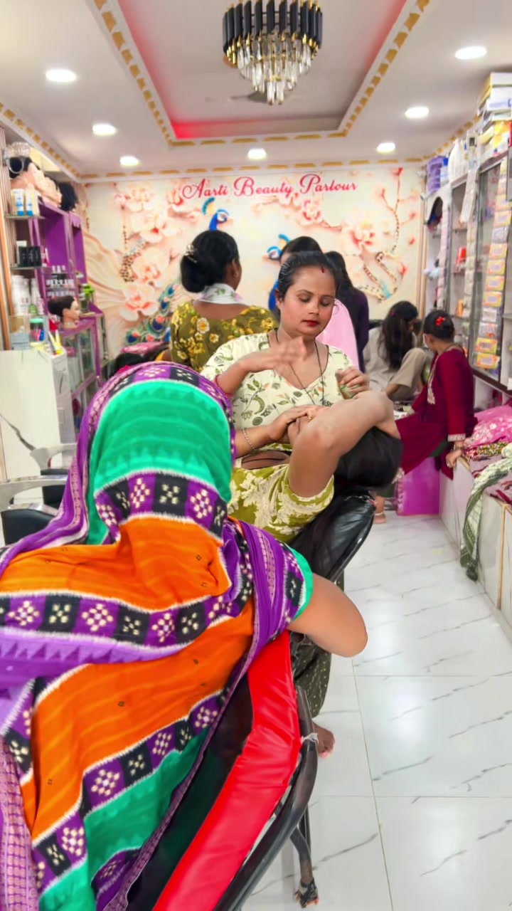@Aarti Beauty parlour