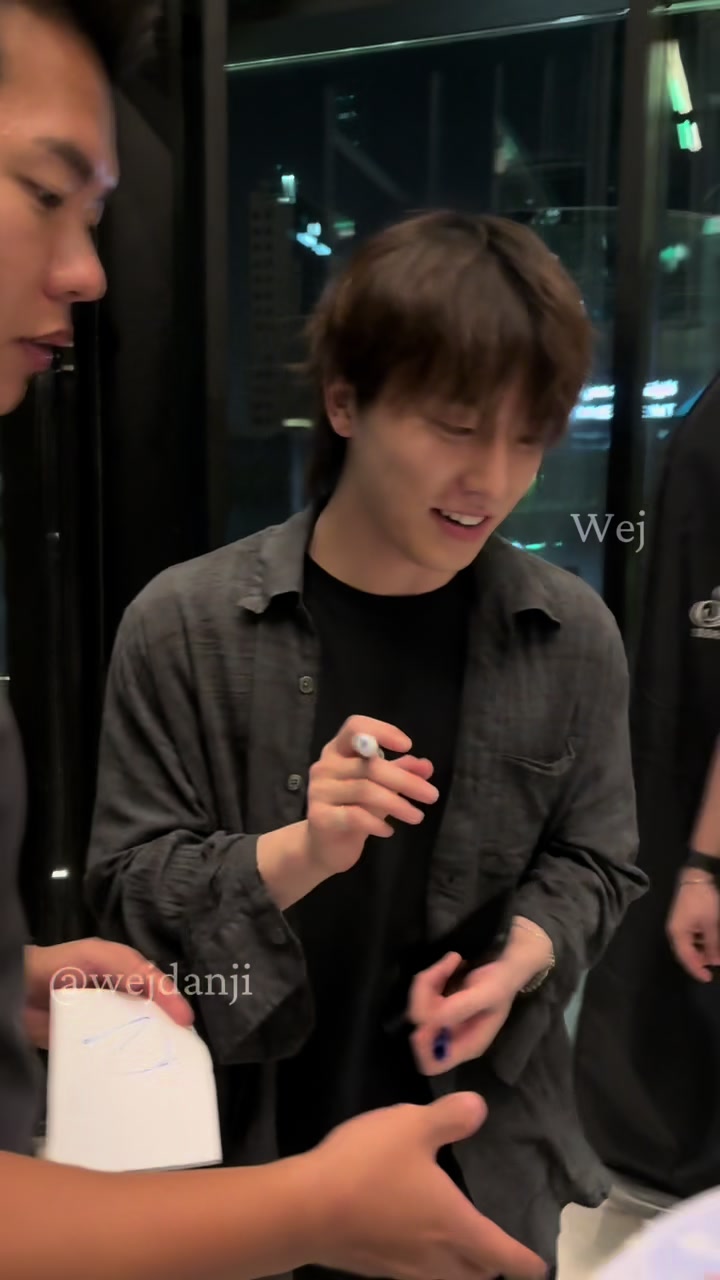 @Wej