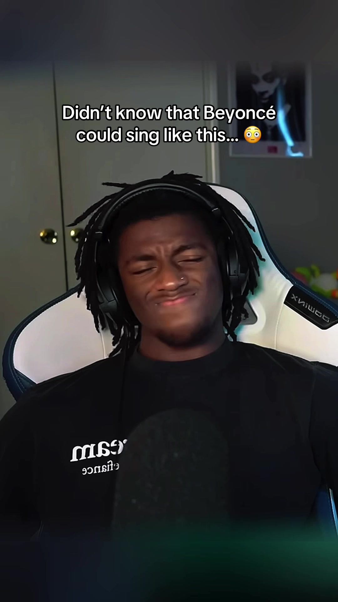 @Souvenir Reacts