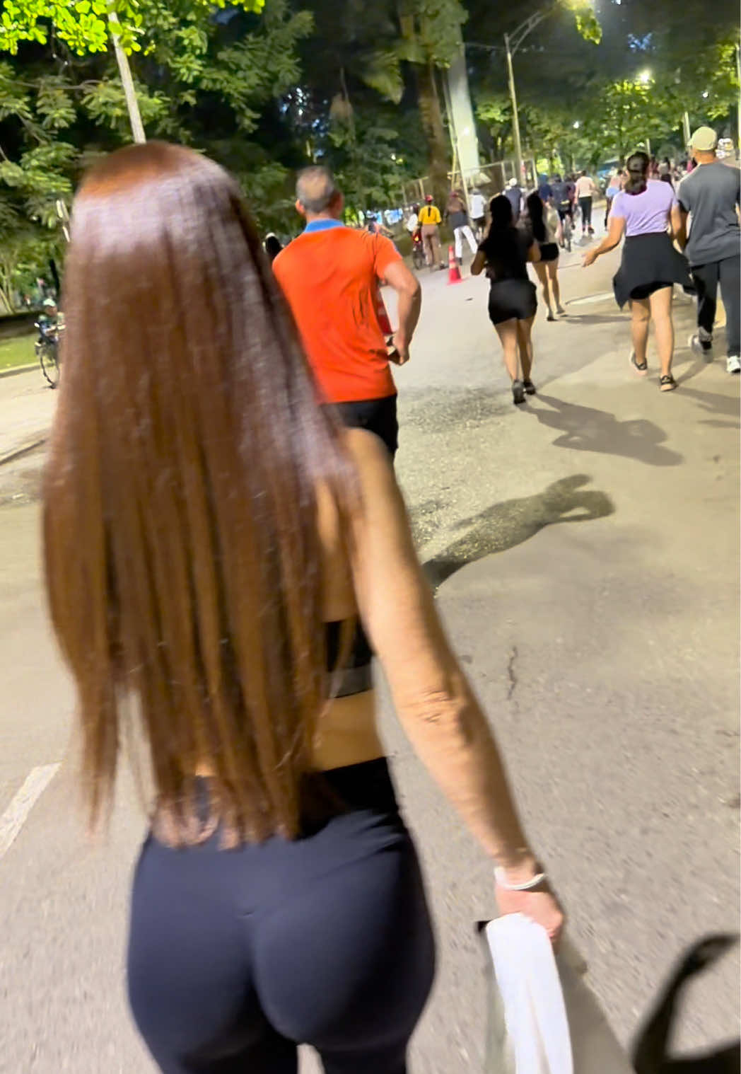 @Larissahills