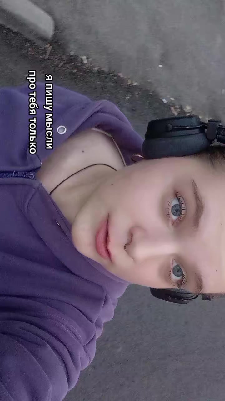 @🦊