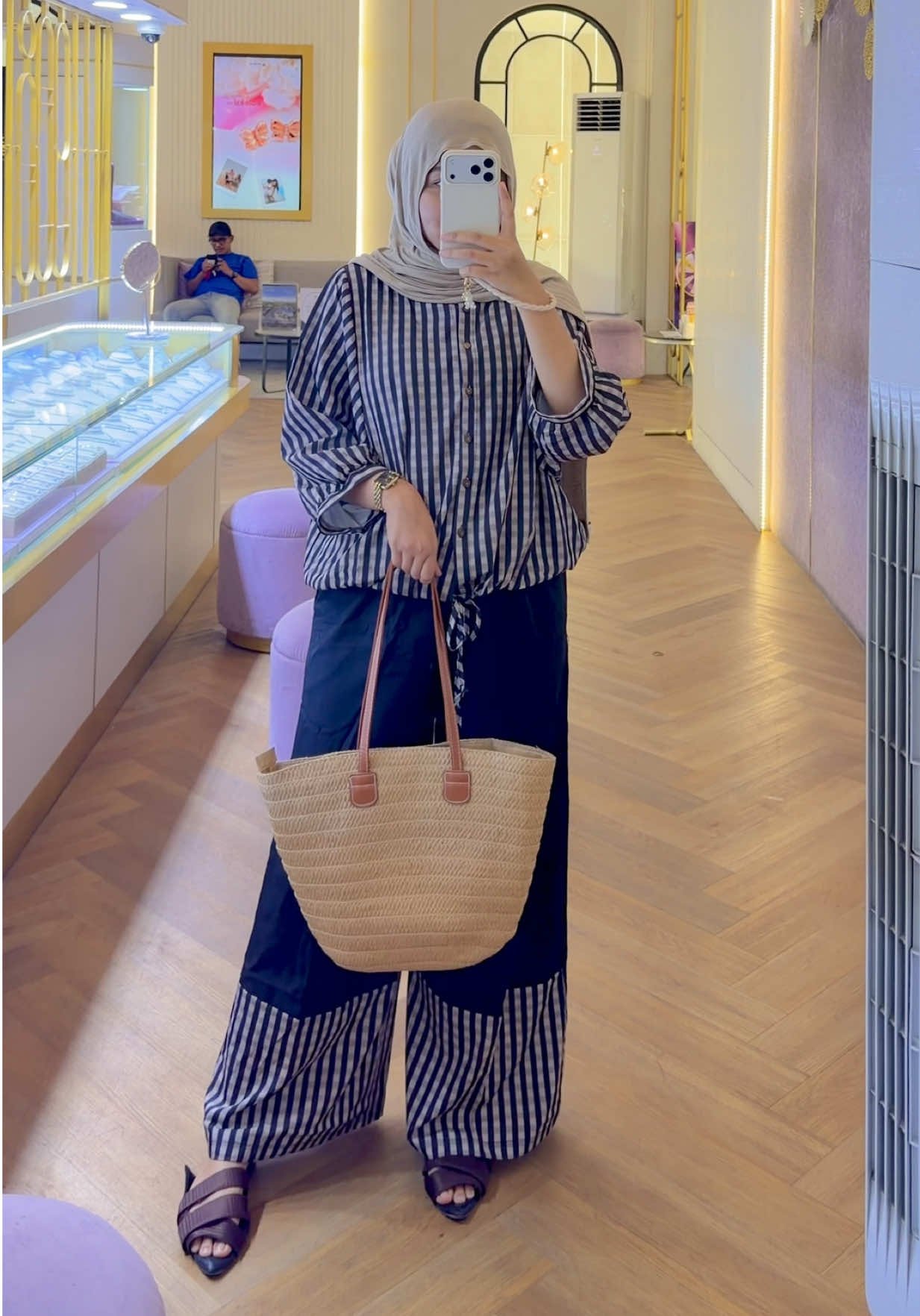 @yulianasafitrii