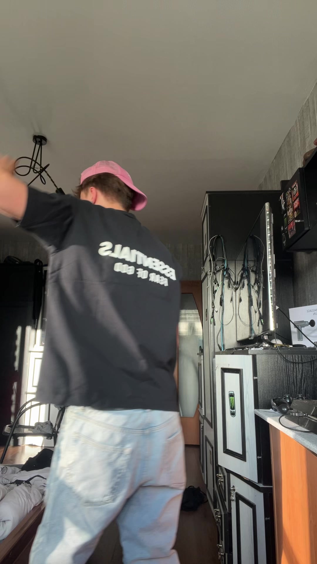 @kvbus_🫅🥷🏽