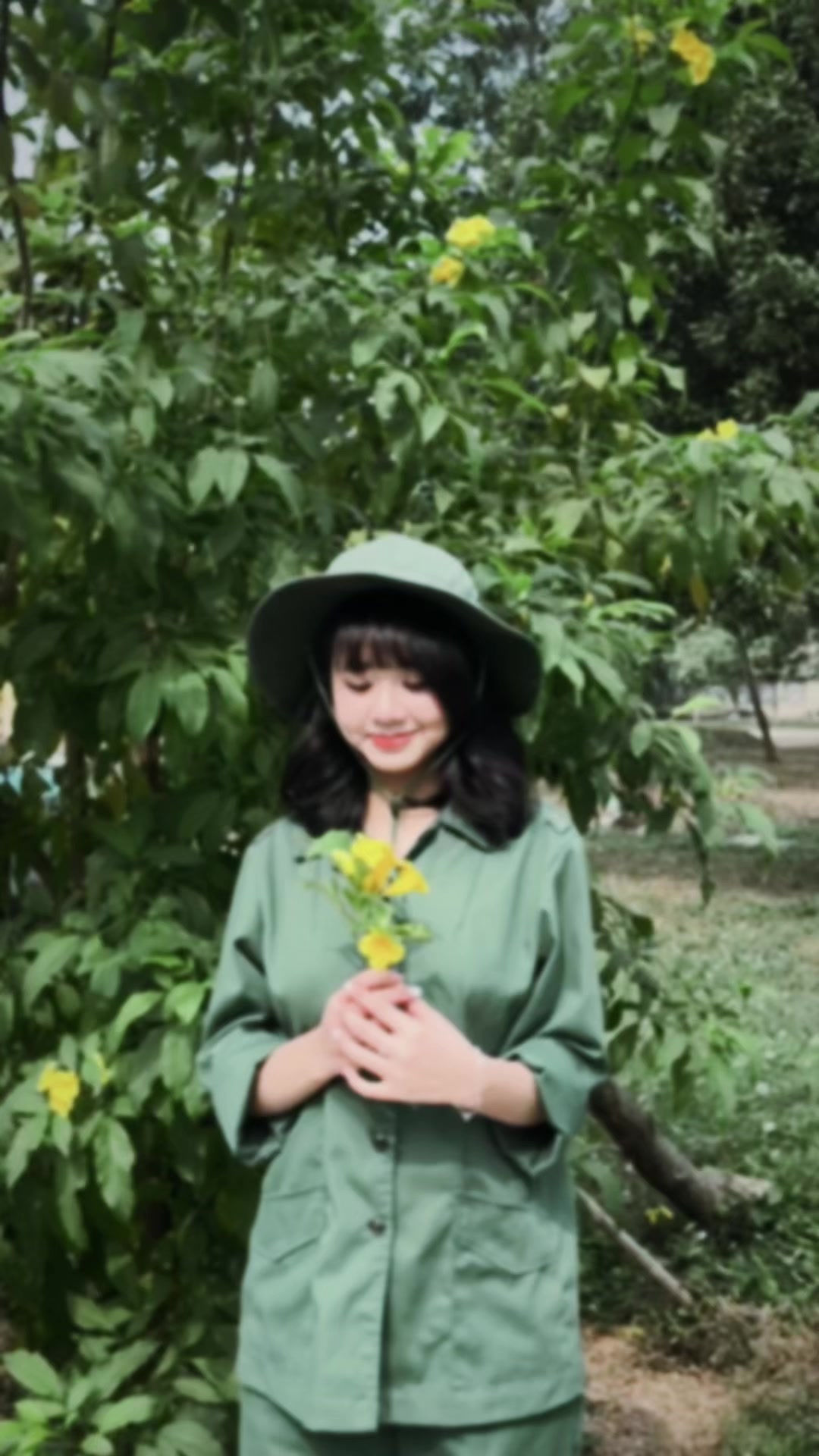 @B&ugrave;i Thu Thủy 🎐