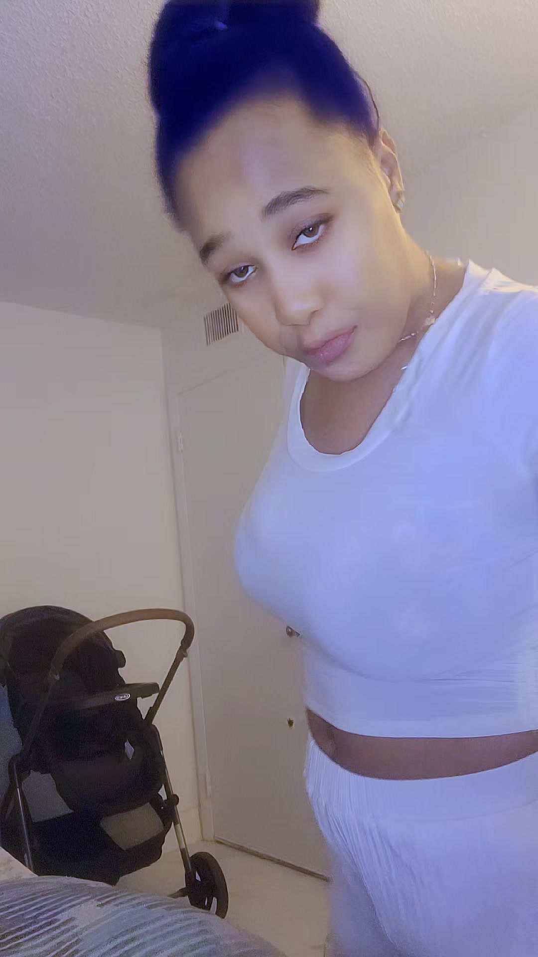 @Bonita Rosa685