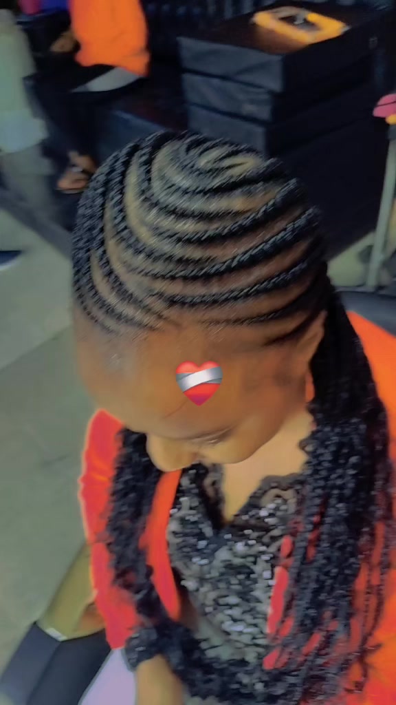 @pretty P salon &nail Nakuru