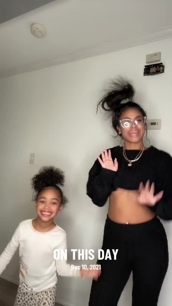 @🦋