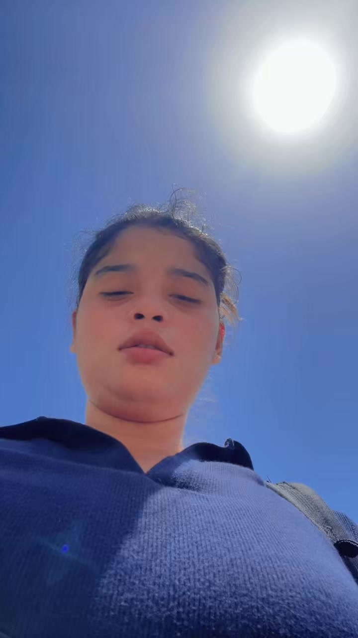 @(Nishubattra) world queen 👸