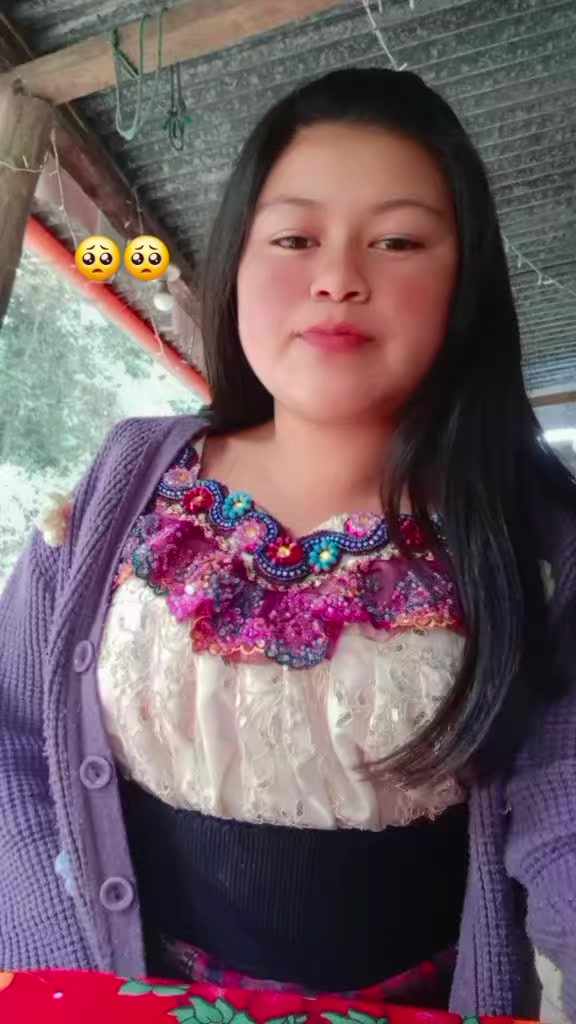@👑🥺Lares 🥹💗