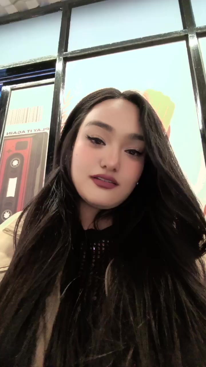 @Sanju Shrestha🎀🤭