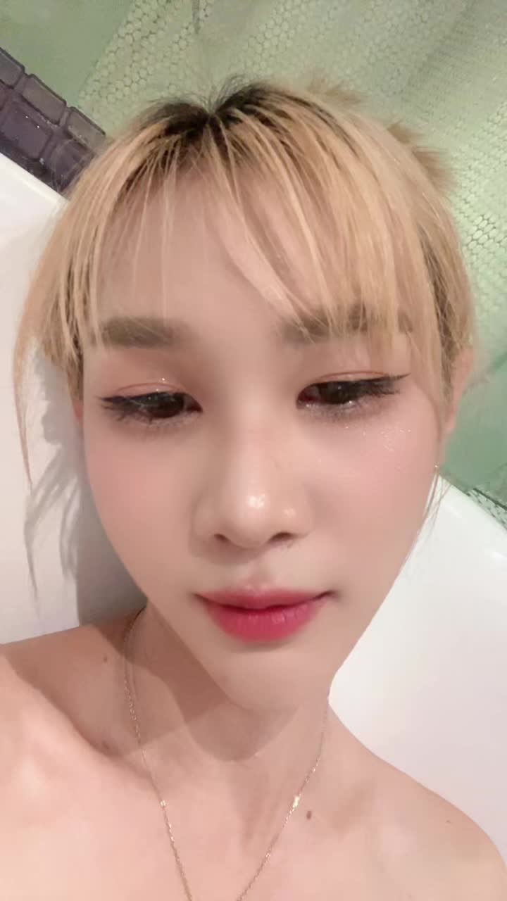 @ehylin. Story