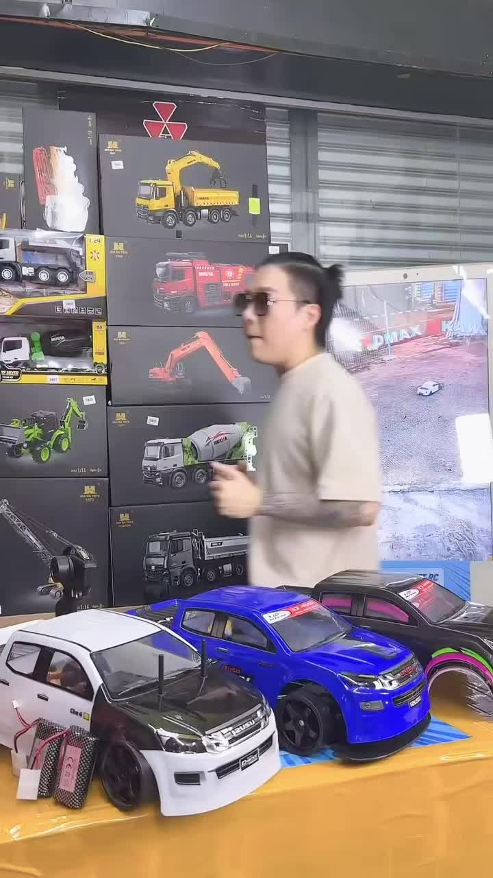 @Deluxe Toy Marketing