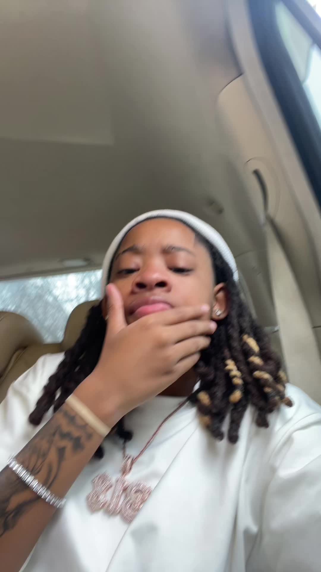 @®️