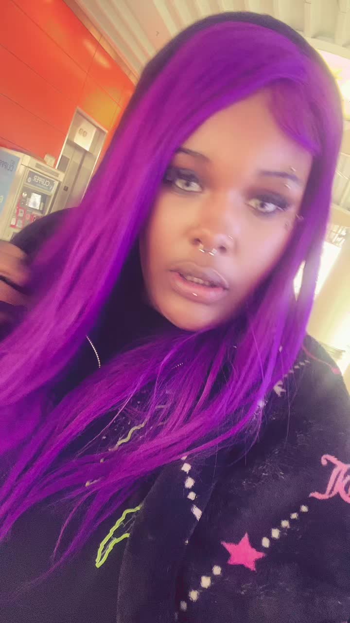 @wolfgyaal