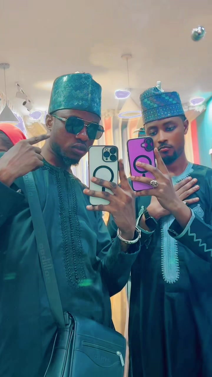 @SIRMUJAHEEDD🤍😎