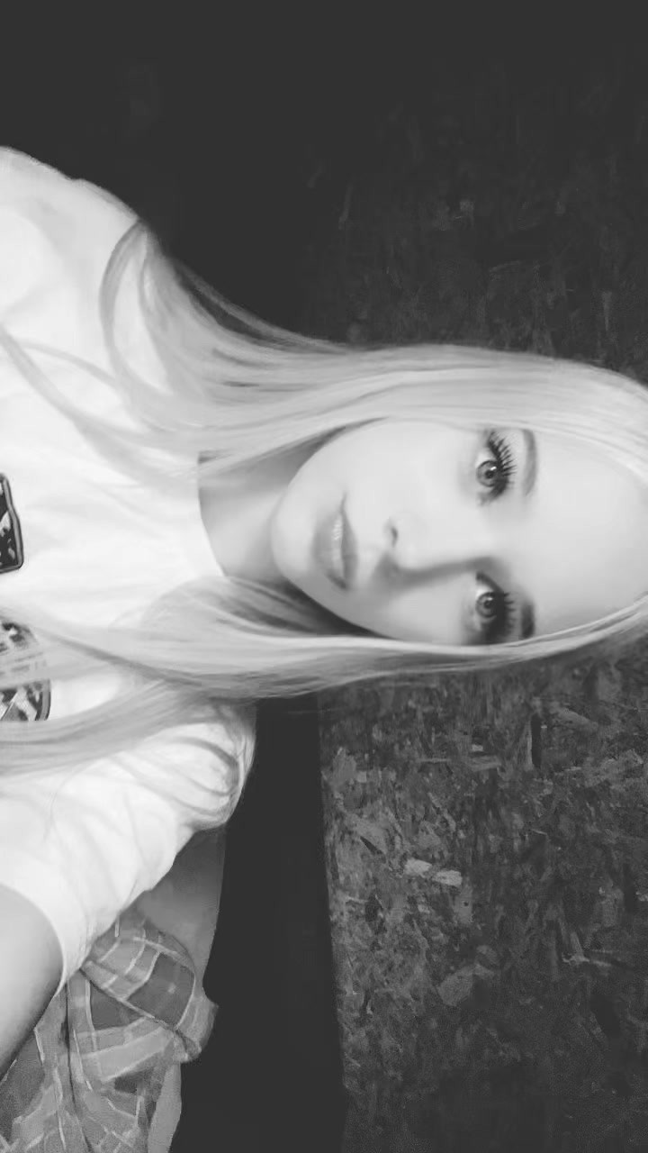 @мила