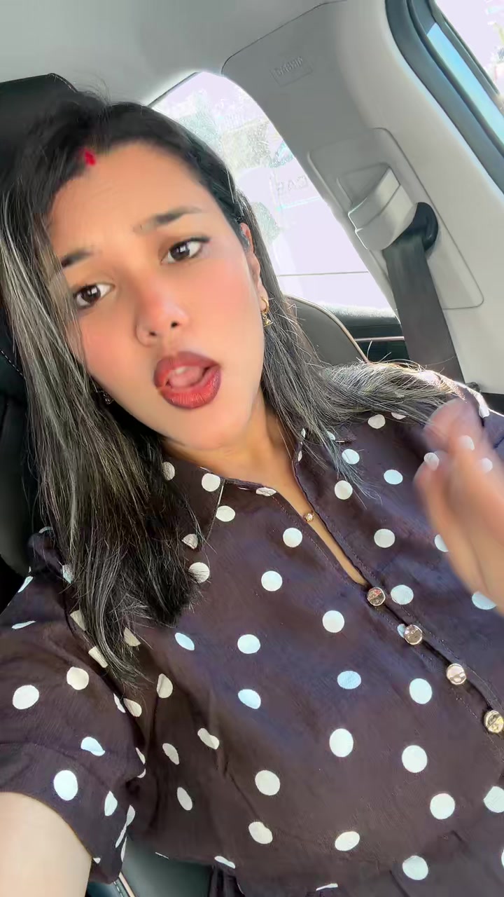@🦋Neharika🦋