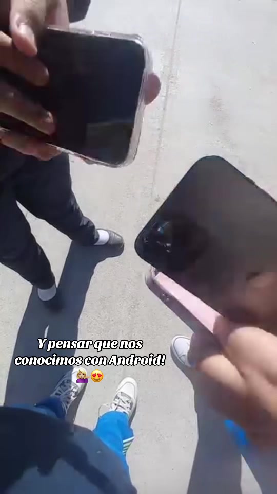 @adri_avila00