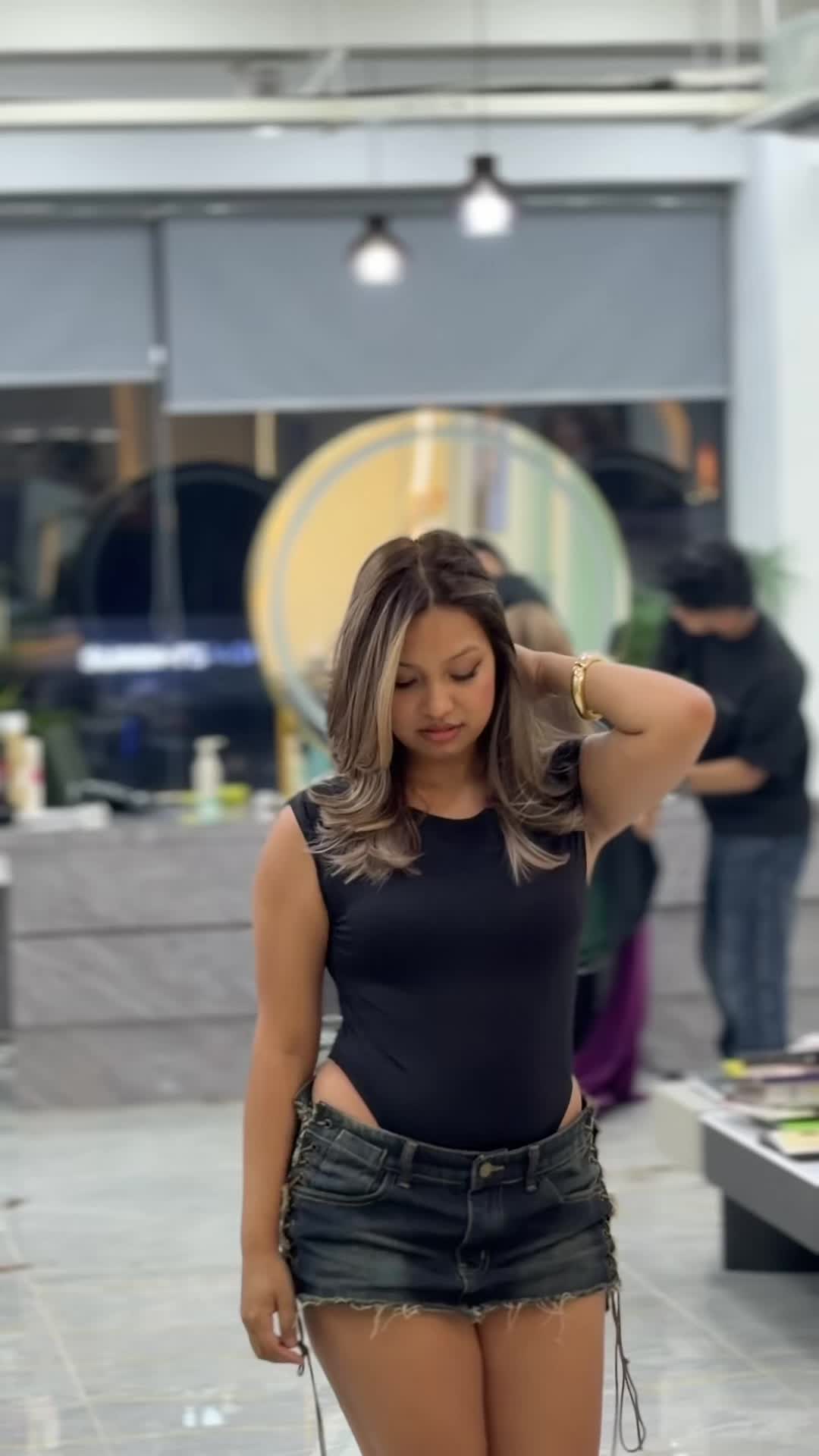 @Munney salon