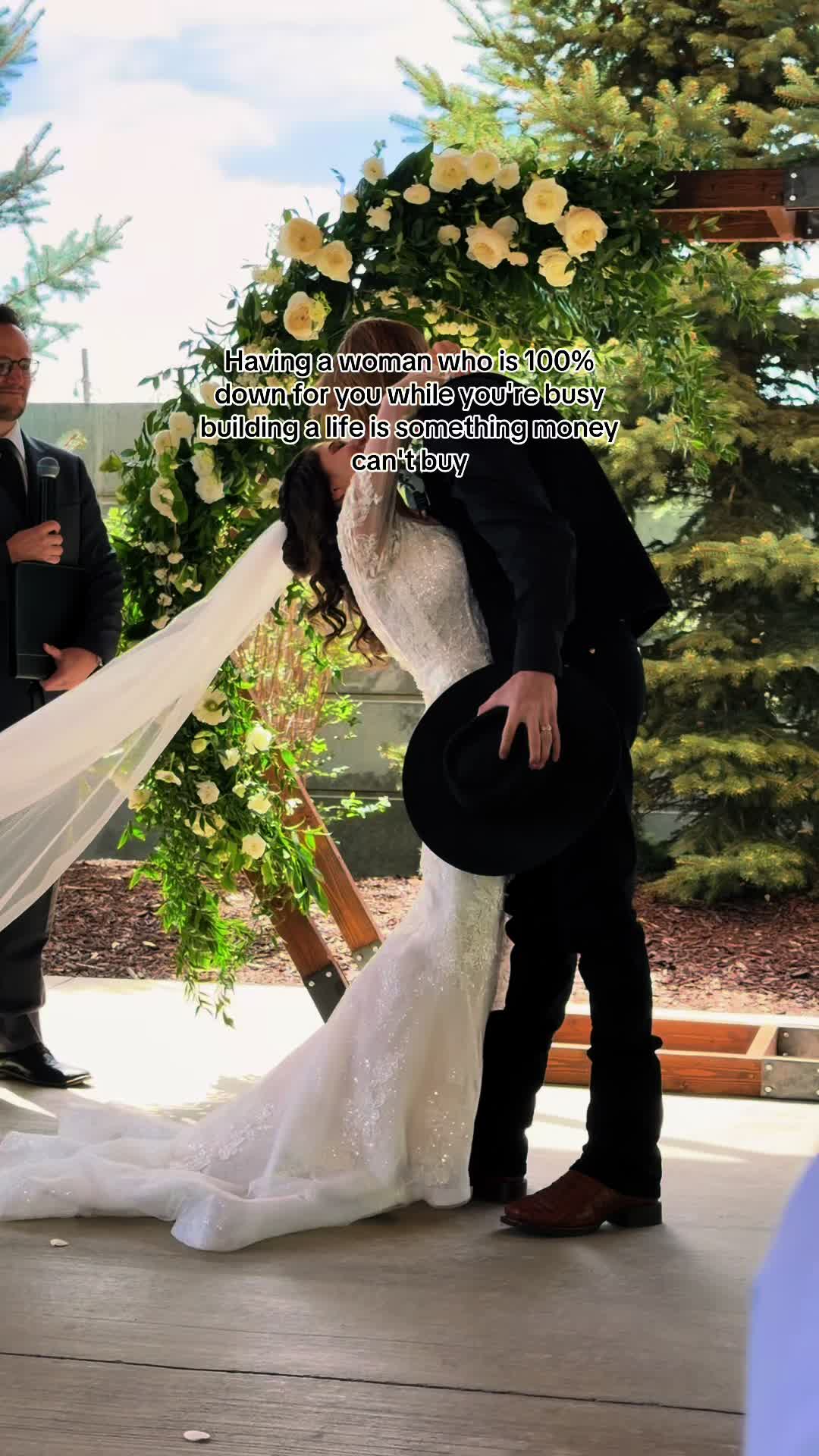 @𝕽𝖔𝖜𝖑𝖊𝖞