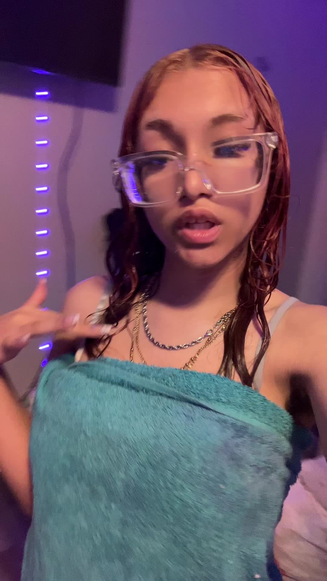 @𝔓𝔬𝔰𝔰𝔢𝔰𝔰𝔢𝔡𝔅𝔢𝔞𝔲𝔱𝔶