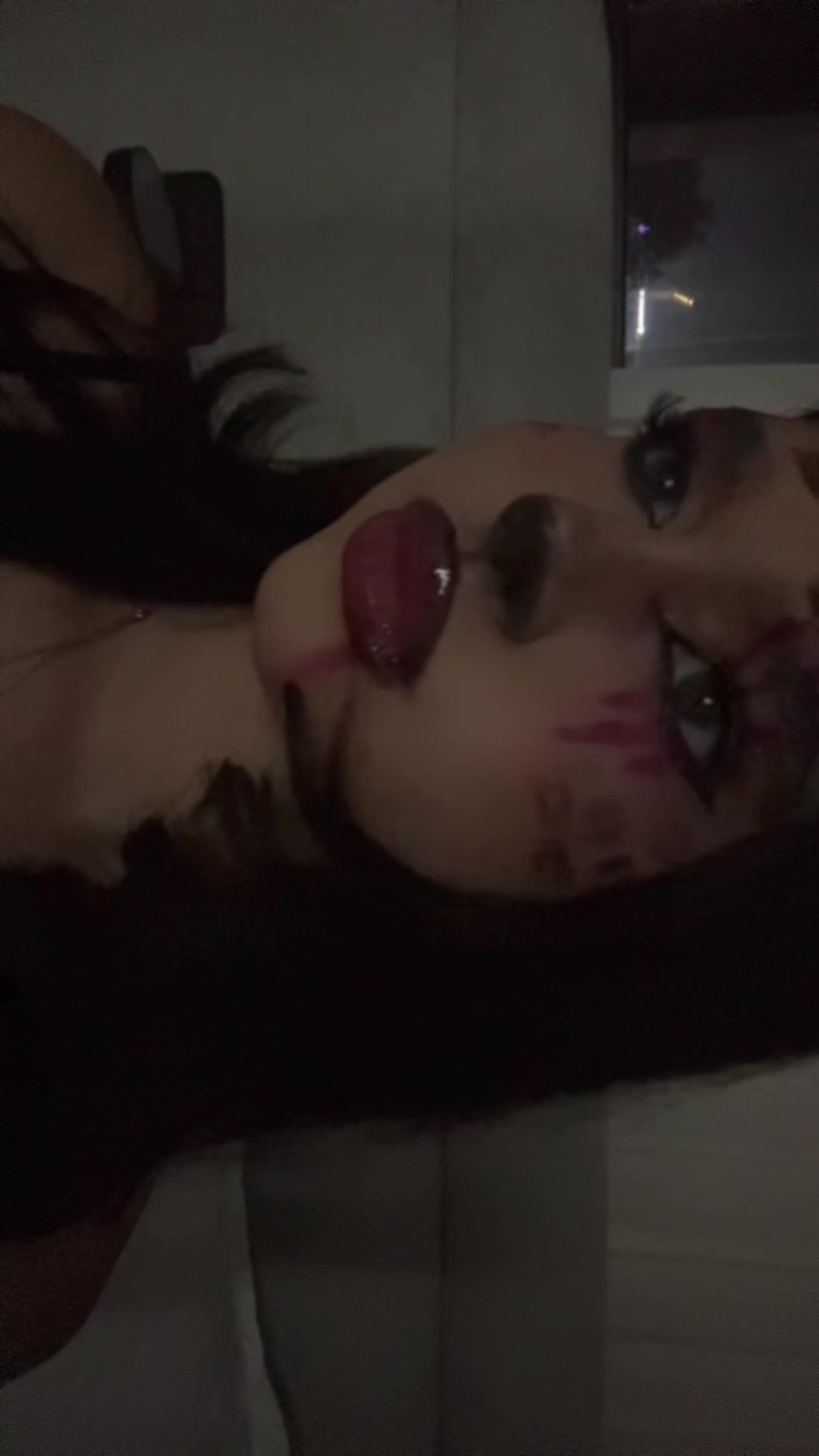 @j
